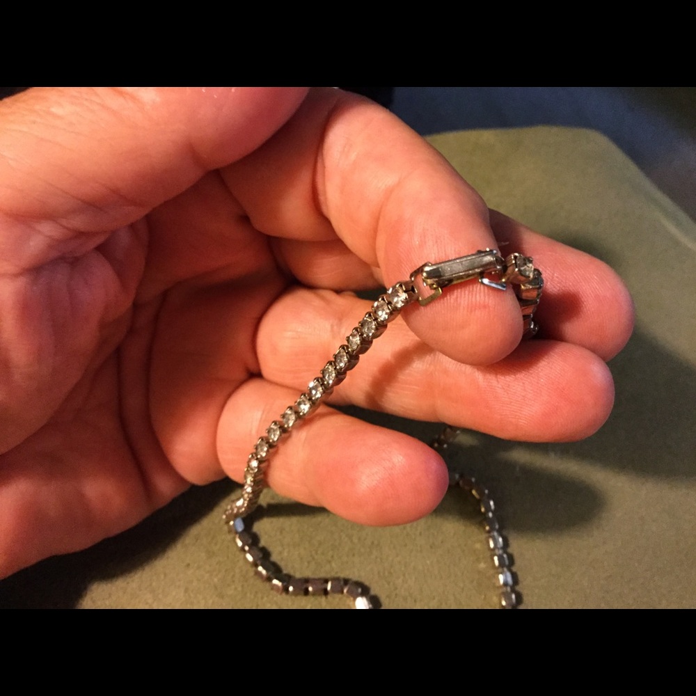 Beautiful Rhinestone Necklace Perfect Condition - Picture 2 of 4